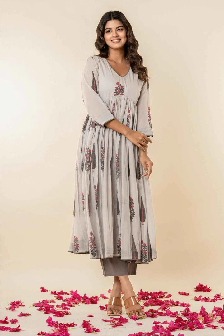 Women’s Floral Printed Flared Kurta with Pants – Grey